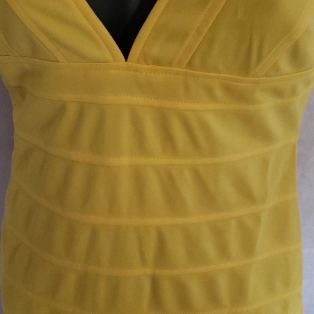 Dress - Picture 3 of 3